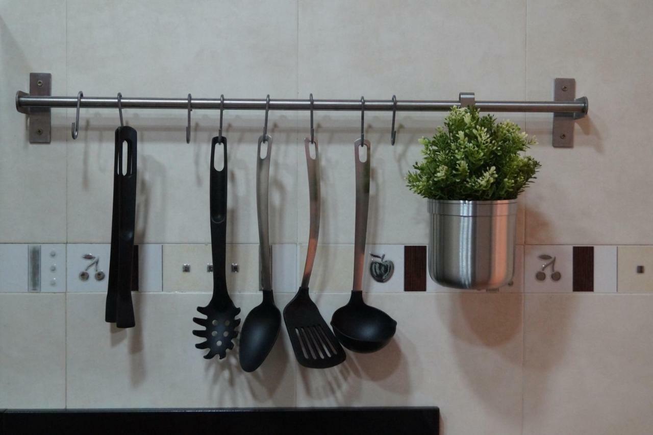 Apartamento Plaza Alfonso XII Malaga Luaran gambar