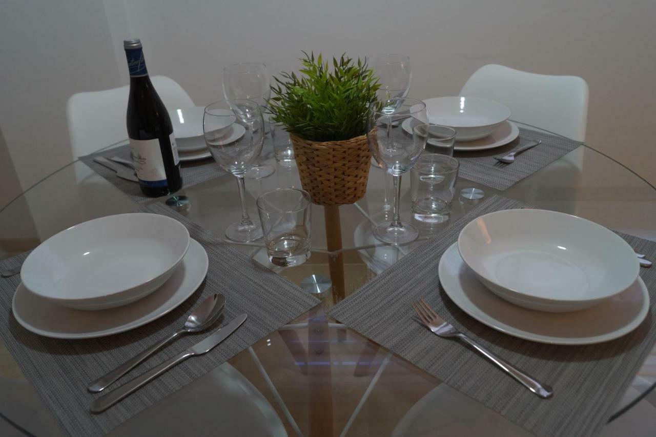 Apartamento Plaza Alfonso XII Malaga Luaran gambar