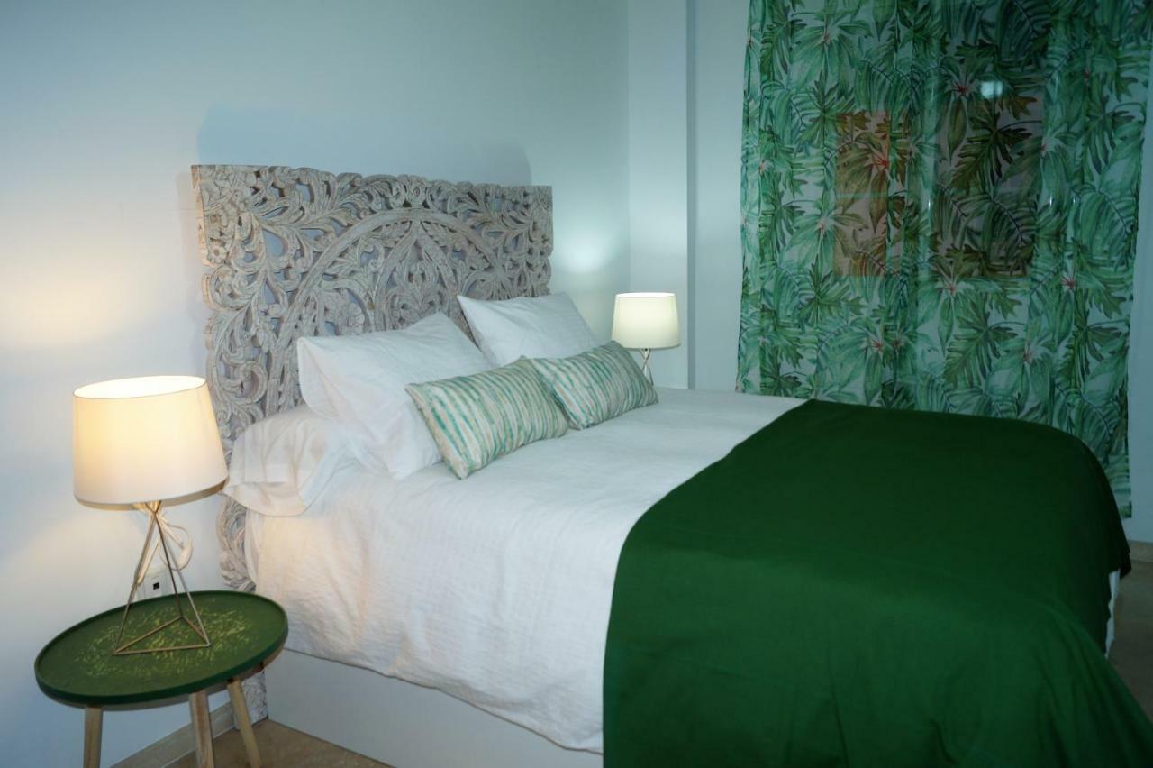 Apartamento Plaza Alfonso XII Malaga Luaran gambar