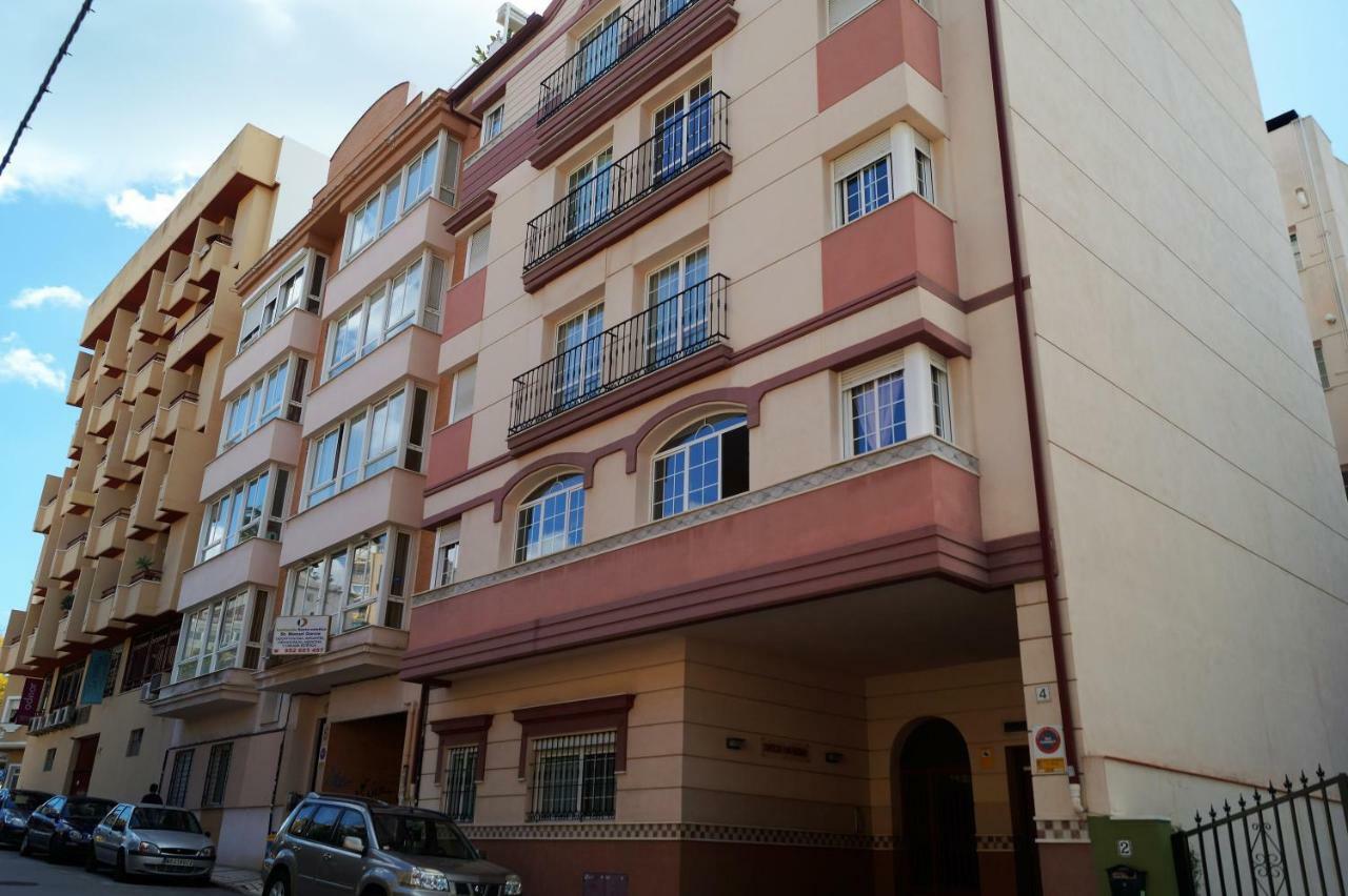 Apartamento Plaza Alfonso XII Malaga Luaran gambar