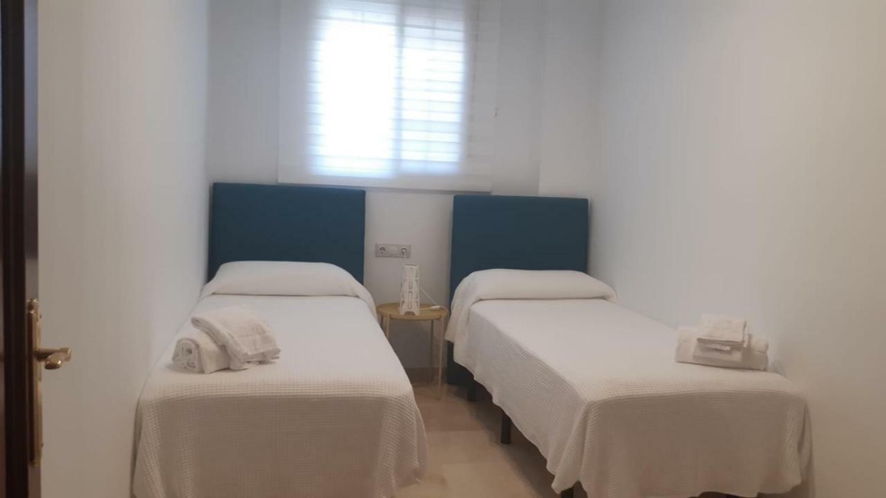 Apartamento Plaza Alfonso XII Malaga Luaran gambar